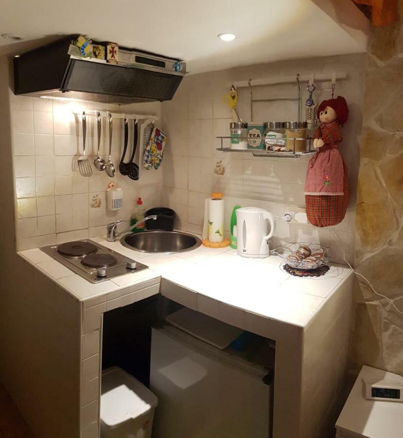 Giovanni S Little House Катания Екстериор снимка